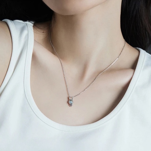 NIP/Super Cute Moonstone Bunny Necklace - Picture 2 of 5